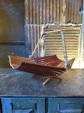 Load image into Gallery viewer, Accordion Basket w/ Bamboo Handle