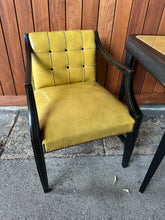 Load image into Gallery viewer, Classy Card Table and Chairs
