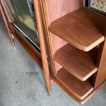 Load image into Gallery viewer, Mid-Century Tank TV