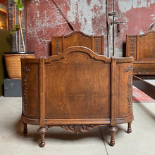 Load image into Gallery viewer, Ornate Antique Twin Frame Set (2)