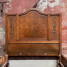 Load image into Gallery viewer, Ornate Antique Twin Frame Set (2)