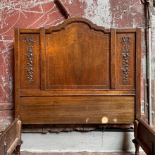 Load image into Gallery viewer, Ornate Antique Twin Frame Set (2)