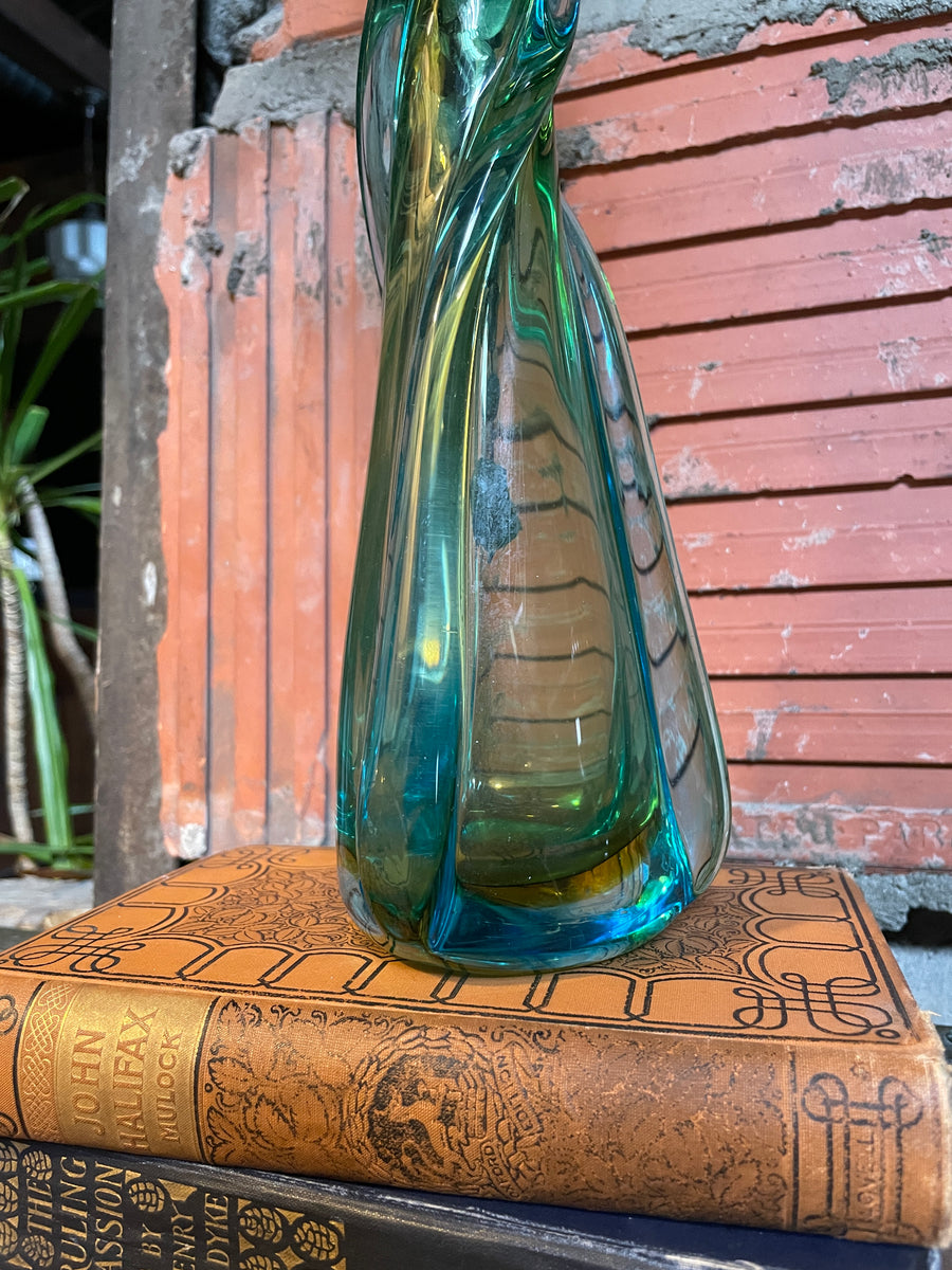 Twisted Glass Vase Dandy