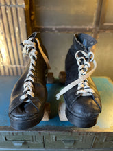 Load image into Gallery viewer, Delavan Skate Set (4)