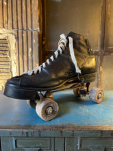 Load image into Gallery viewer, Delavan Skate Set (4)