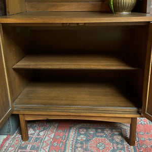 Medium Mid-Century Hutch
