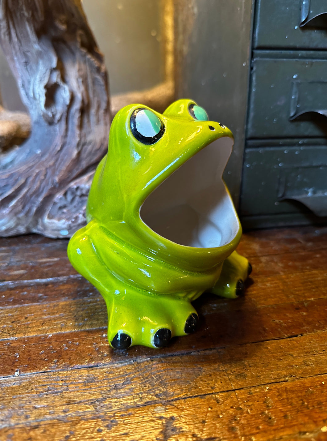 Ceramic Sponge Frog