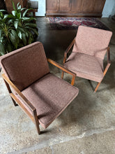 Load image into Gallery viewer, Tweed Accent Chair Set (2)
