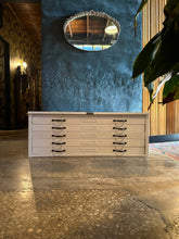 Load image into Gallery viewer, Hamilton Economy Flat File
