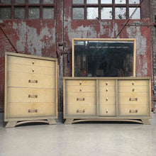 Load image into Gallery viewer, Blonde Dresser Set w/ Mirror
