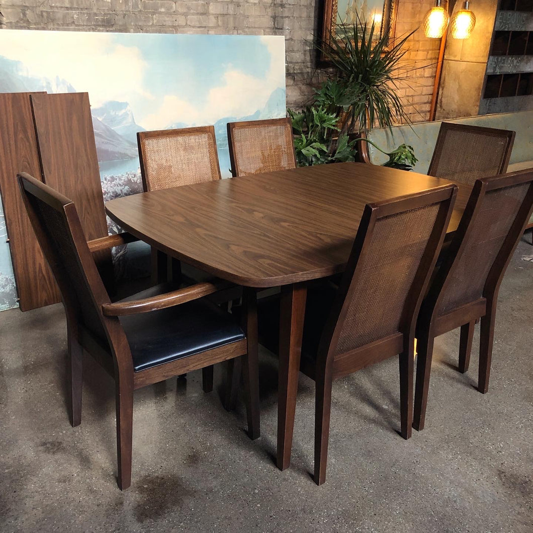 Dining Table w/ Two (2) Leaves and Six (6) Chairs by Richardson Bros.