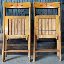 Load image into Gallery viewer, Fleur-de-lis Wood Slat Folding Chair Set (2)
