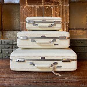 '60s American Tourister Tri-Taper Luggage Set (3)