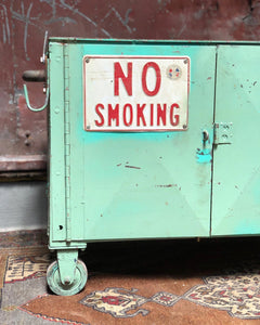 "No Smoking" Roll Cab