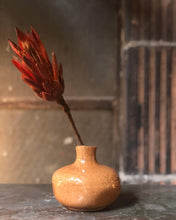 Load image into Gallery viewer, Little Bud Vase
