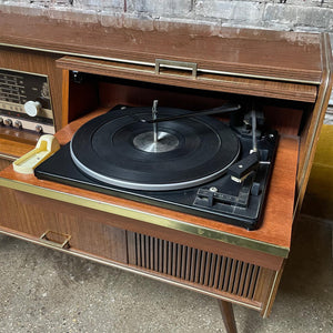 Lion Stereo / Record Console