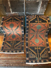 Load image into Gallery viewer, Table Runner Set (2)
