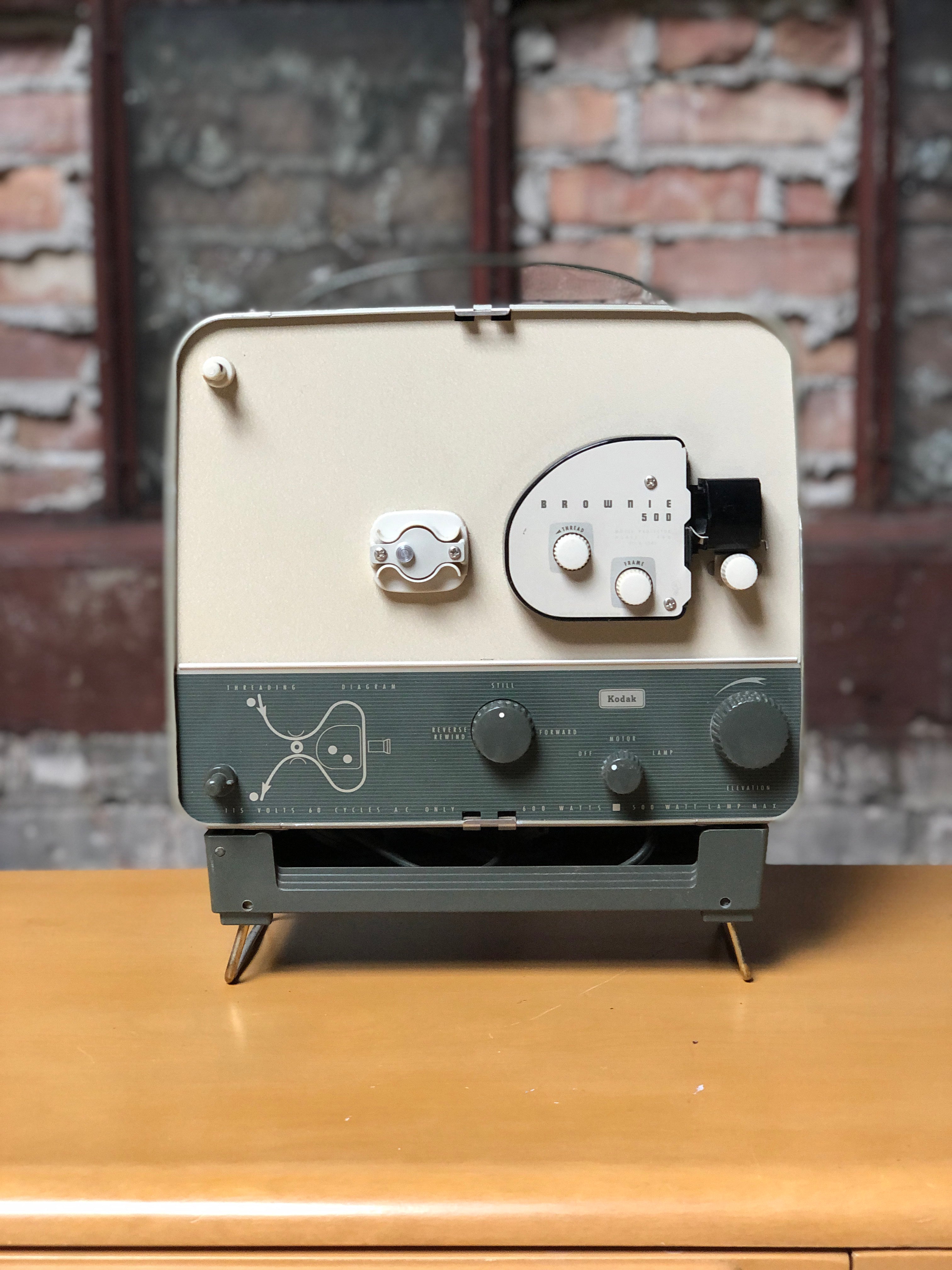 Kodak Brownie 500 8mm Movie Projector – Dandy Kodak Brownie 500 8mm Movie Projector – Dandy