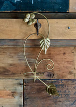 Load image into Gallery viewer, Metal Wall Planter Set (2)
