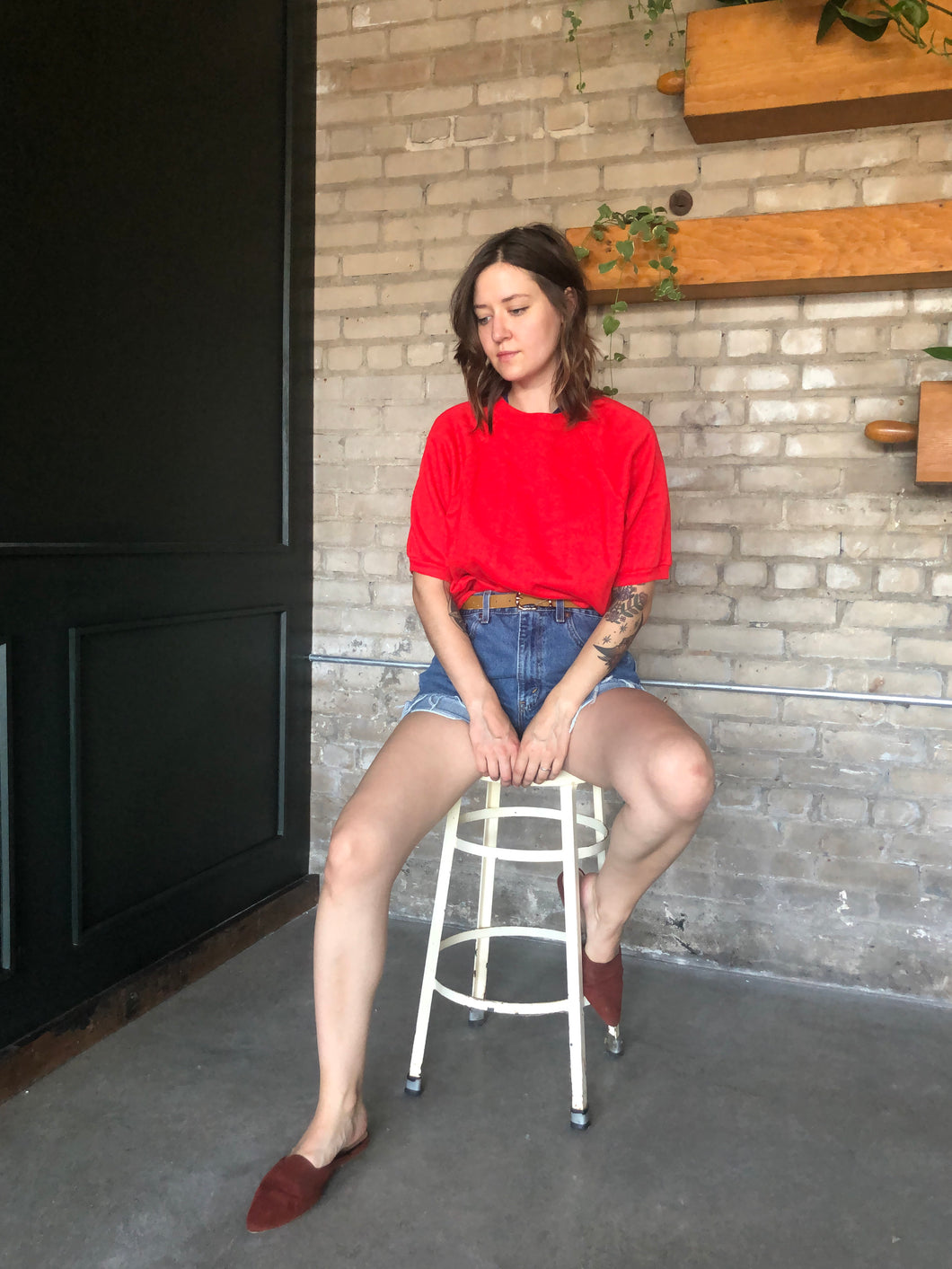 Red Short-Sleeved Sweatshirt