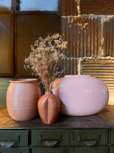 Load image into Gallery viewer, Pink Haeger Vase
