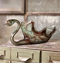 Load image into Gallery viewer, Murano Blown Glass Swan
